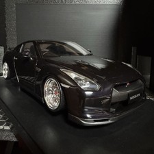 Autoart 1/18 GT-R SpecV R35 Opal Black Custom