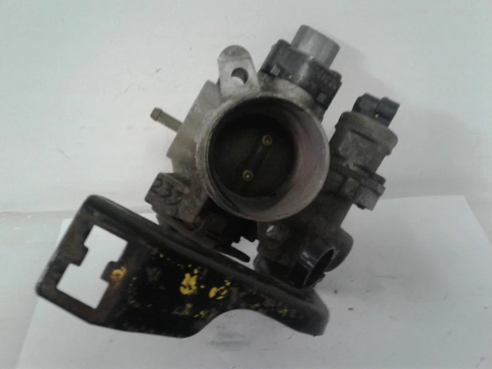 Used Fuel Injection Throttle Body fits: 1991 Dodge Daytona Throttle Valve Assemb - Image 3 of 4