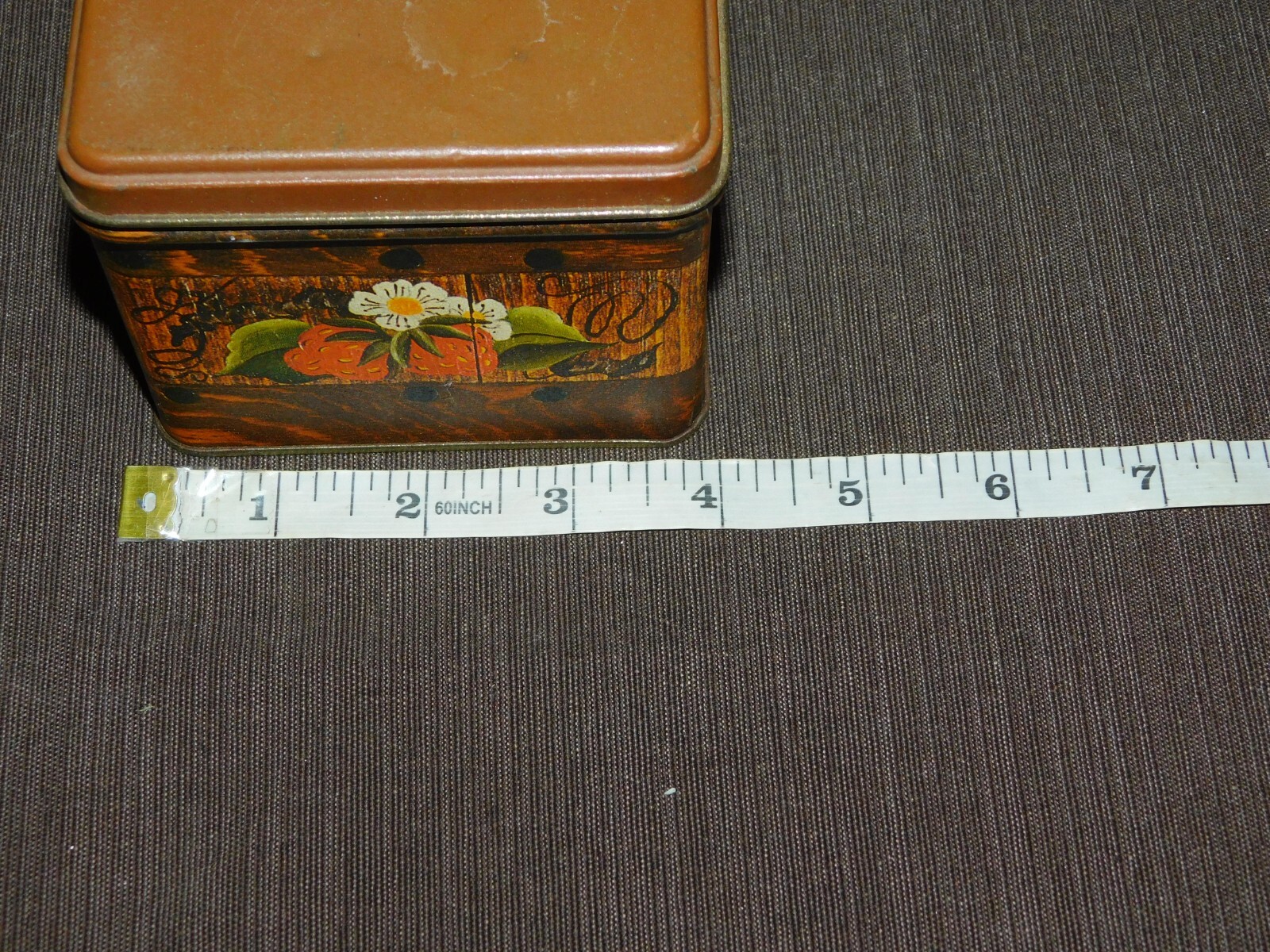 VINTAGE KITCHEN 3 1/4" HIGH  J L CLARK FLOWER TIN *EMPTY*