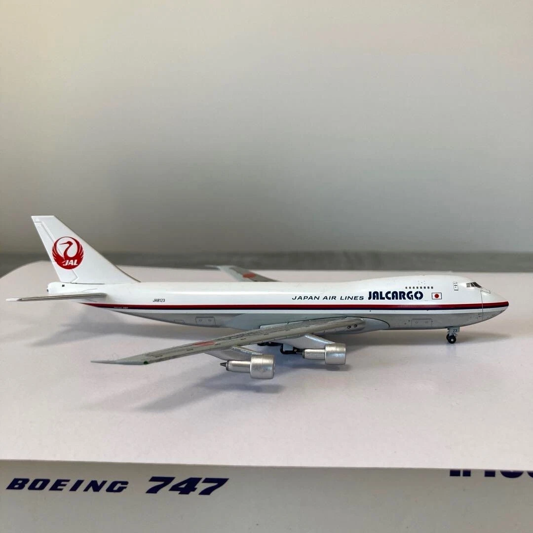Jet-X Japan Airlines Cargo Boeing B747-200 Freighter 1:400 JAL JA8123 unused