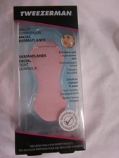 Tweezerman Bright Complexion Facial Dermaplaner Exfoliates rejuvenates Your Skin