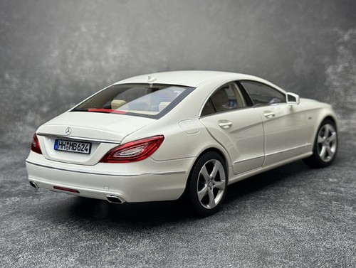 Norev 1/18 Mercedes Benz Cls Cupé 2011 Blanco Diecast Modelo Coche de Juguete Regalos - Imagen 6 de 13