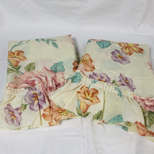 2 New Vintage Standard Pillow Sham Floral Cottage Yellow Pink Green Crisp NWOT - Picture 8 of 9