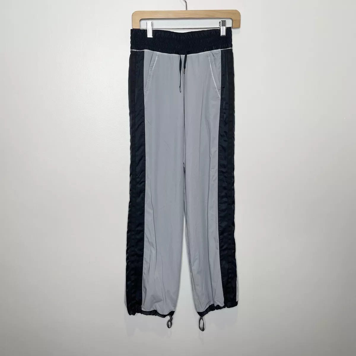 Lululemon Baggy Womens 2 Gray Black workout Dance Studio Track Pants joggers