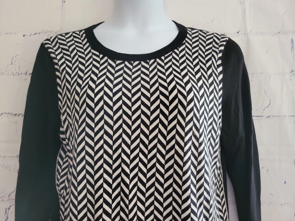 Dana Buchman Chevron Black White Top Size XL Round Neck 3/4 Sleeve Zipper Back - Image 3 of 4