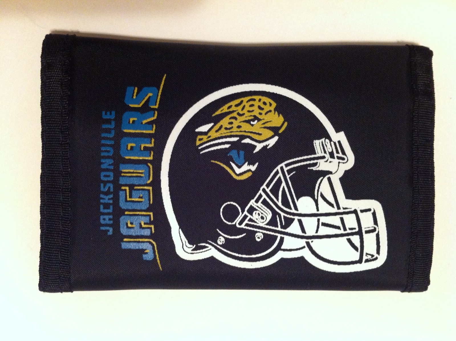 Jacksonville Jaguars Trifold Nylon Wallet With Coin Pockets FREE