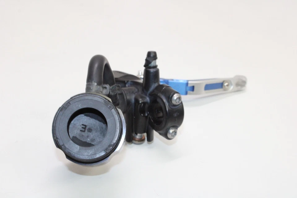 BMW S1000RR 2010 OEM cilindro maestro de freno delantero con palanca con depósito Foto 4 de 4