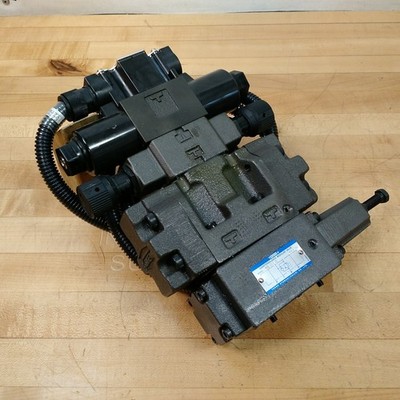 Yuken DSG-01-2D2-D24-70 Hydraulic Directional Valve Assembly, 24 Volt Coil