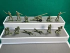 VINTAGE MARX BATTLEGROUND WW2 54MM U.S. SOLDIERS + FIELD CANNON IN WAXY GREEN