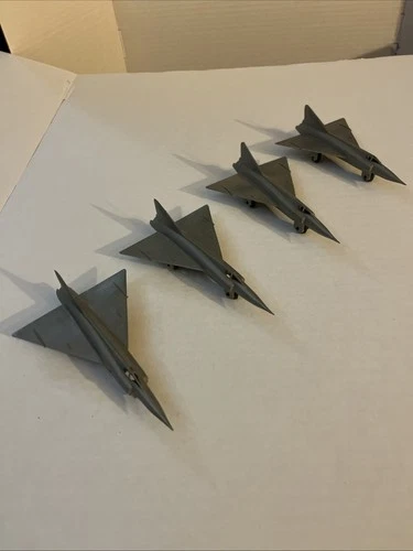 4 Vintage 1960s Marx American Airlines Airport Playset Silver F102A Delta Dagger