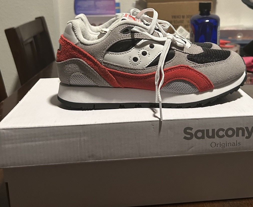 Saucony Shadow 6000 Big Kid sneakers in the Grey/Black/Red colorway NEW Size 4M thumbnail 5
