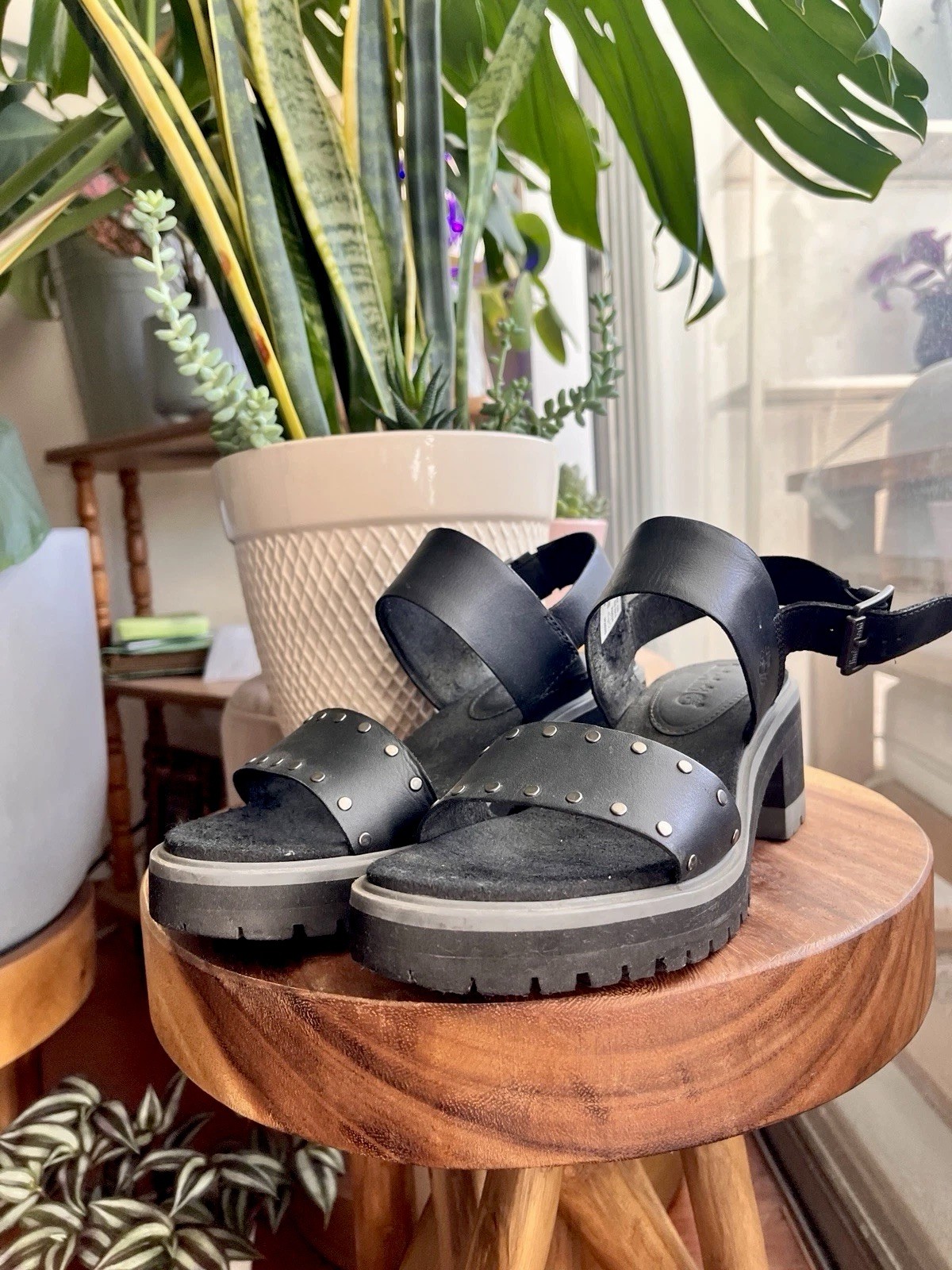 Timberland Woman’s Black Studded Platform Sandals Block Heel Size 8.5 M