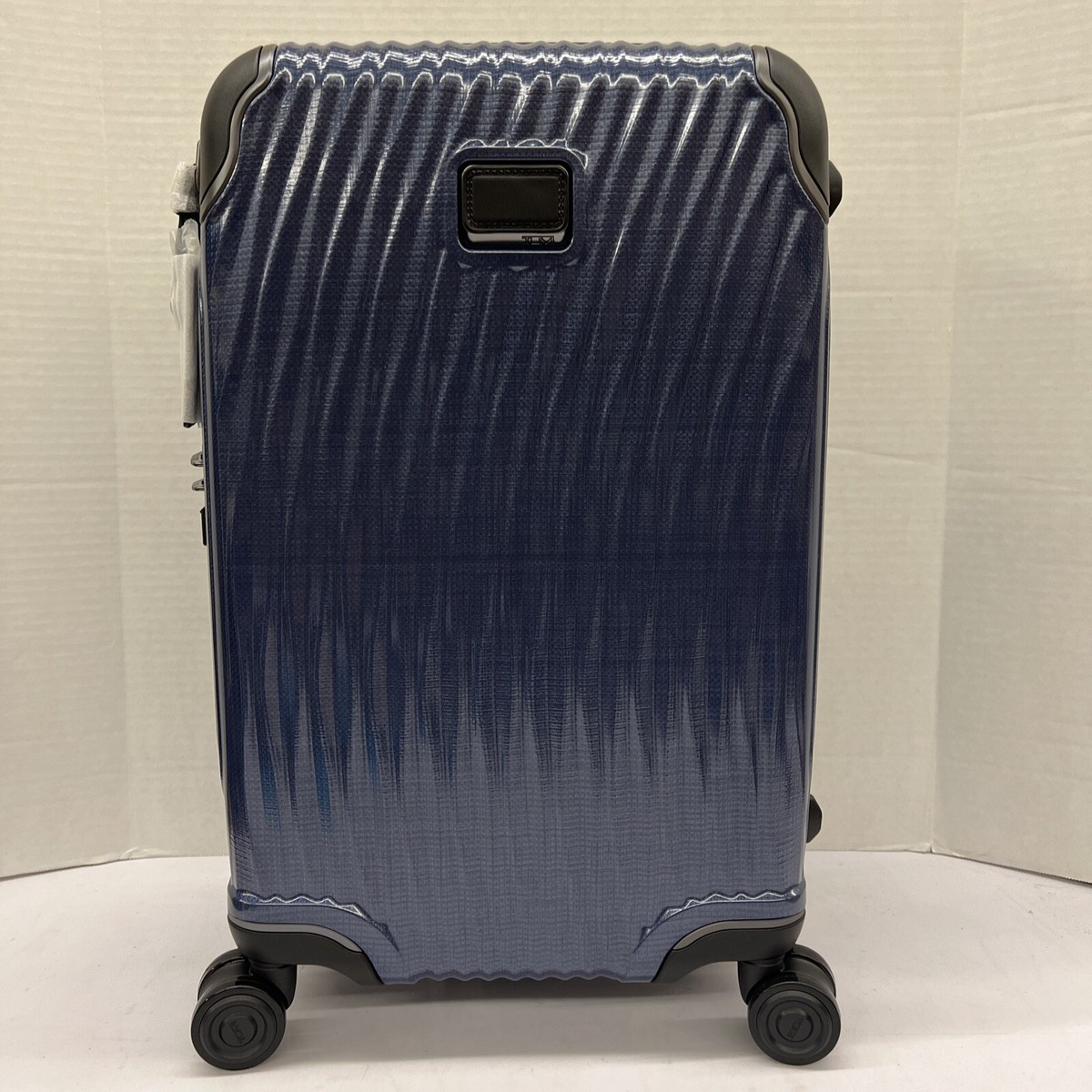 Rare Tumi Latitude 22” International Carry On BLUE Black Spinner