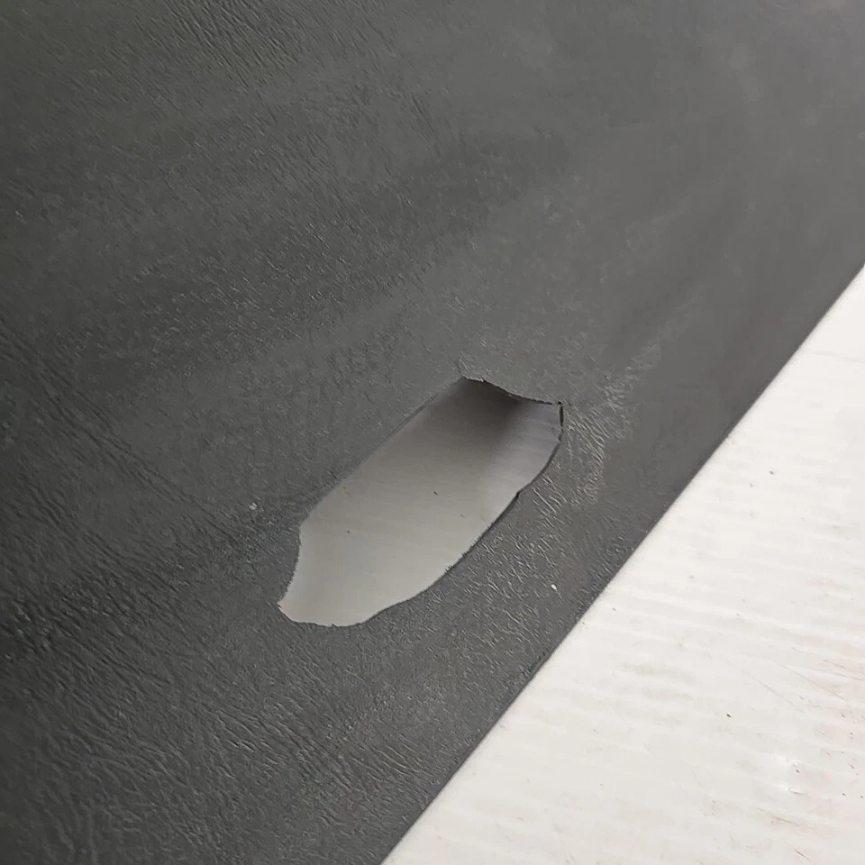 1995-1997 Chevy S10 Blazer, GMC Jimmy Retractable Cargo Trunk Cover Black OEM - Image 3 of 3