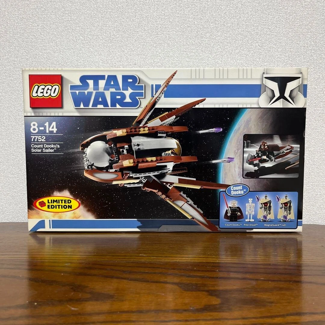 LEGO Star Wars Count Dooku s Solar Sailer 7752 In 2009 New Retired