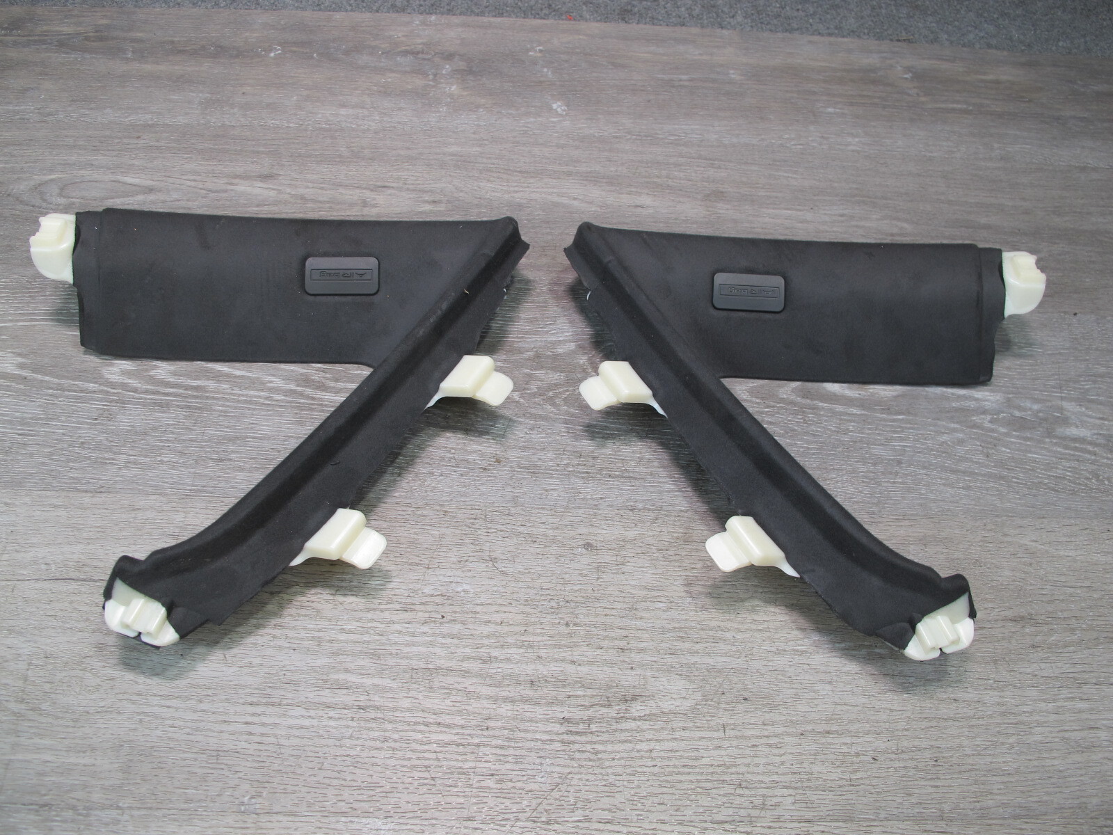 2017-2020 MASERATI LEVANTE M161 REAR INTERIOR C PILLAR TRIM COVER PANEL SET OF 2