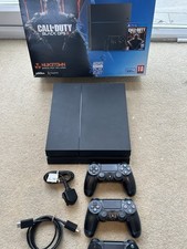 Sony PlayStation 4 PS4 500GB Jet Black Console + 3 Controllers