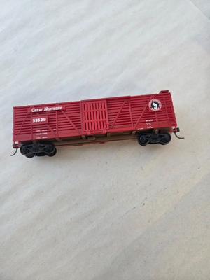 #ad Walthers #932 2763 HO Scale quot;40#x27; Great Northern Stock Car 55539quot; $6.40