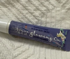 Perfectly Posh You’ve Got it Glowing On Prism Primer NEW Shimmer