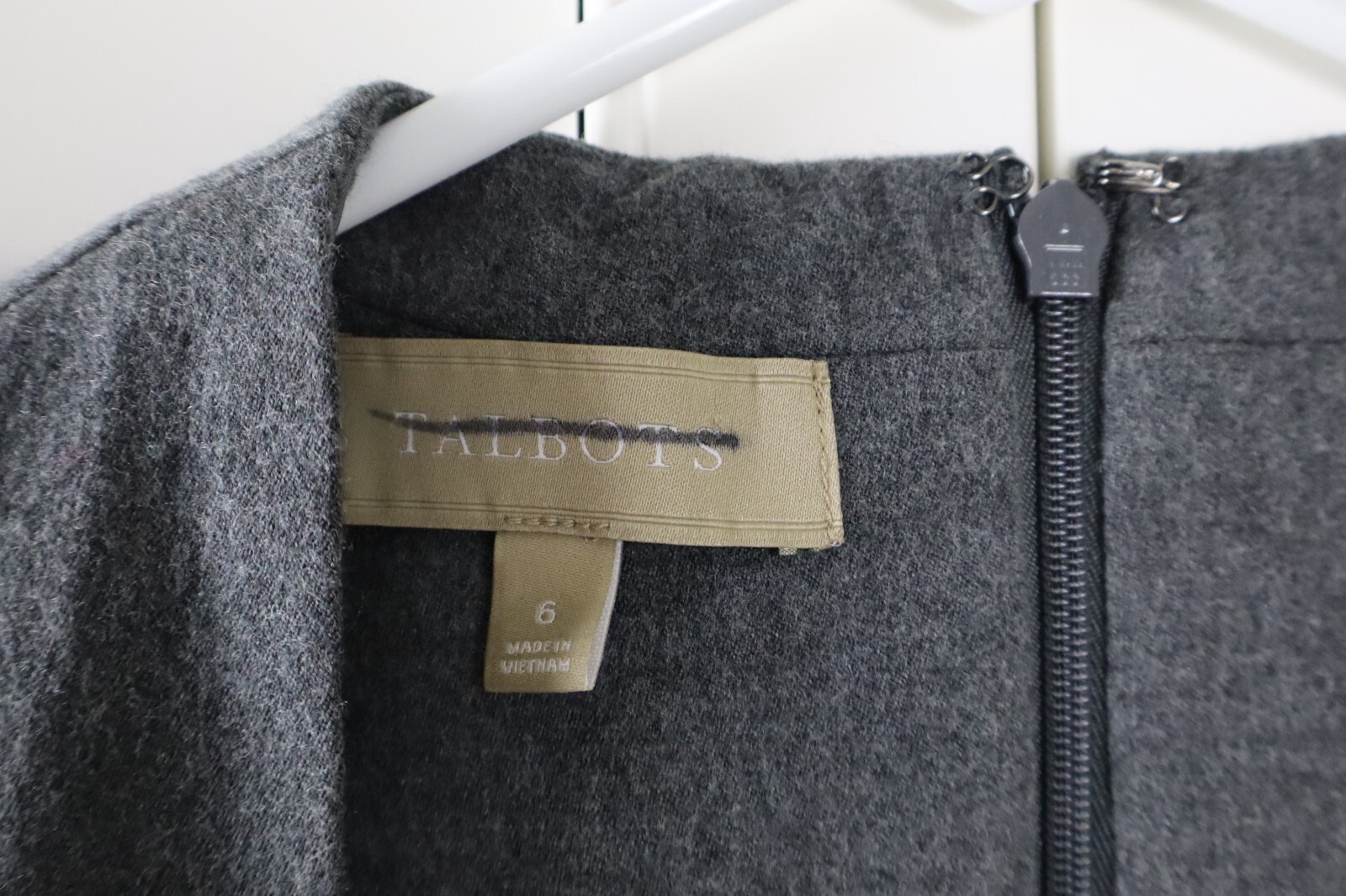 TALBOTS $149 Solid Gray Lined Virgin Wool V-Neck … - image 6