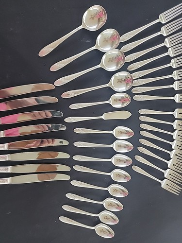 Oneida Community TUDOR PLATE Silverplate QUEEN BESS II 1946 Flatware 38 Pieces - Picture 9 of 19
