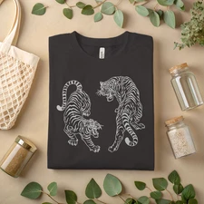 Tiger Fight Graphic T-Shirt – Vintage Japanese Style Two Tigers Print A324