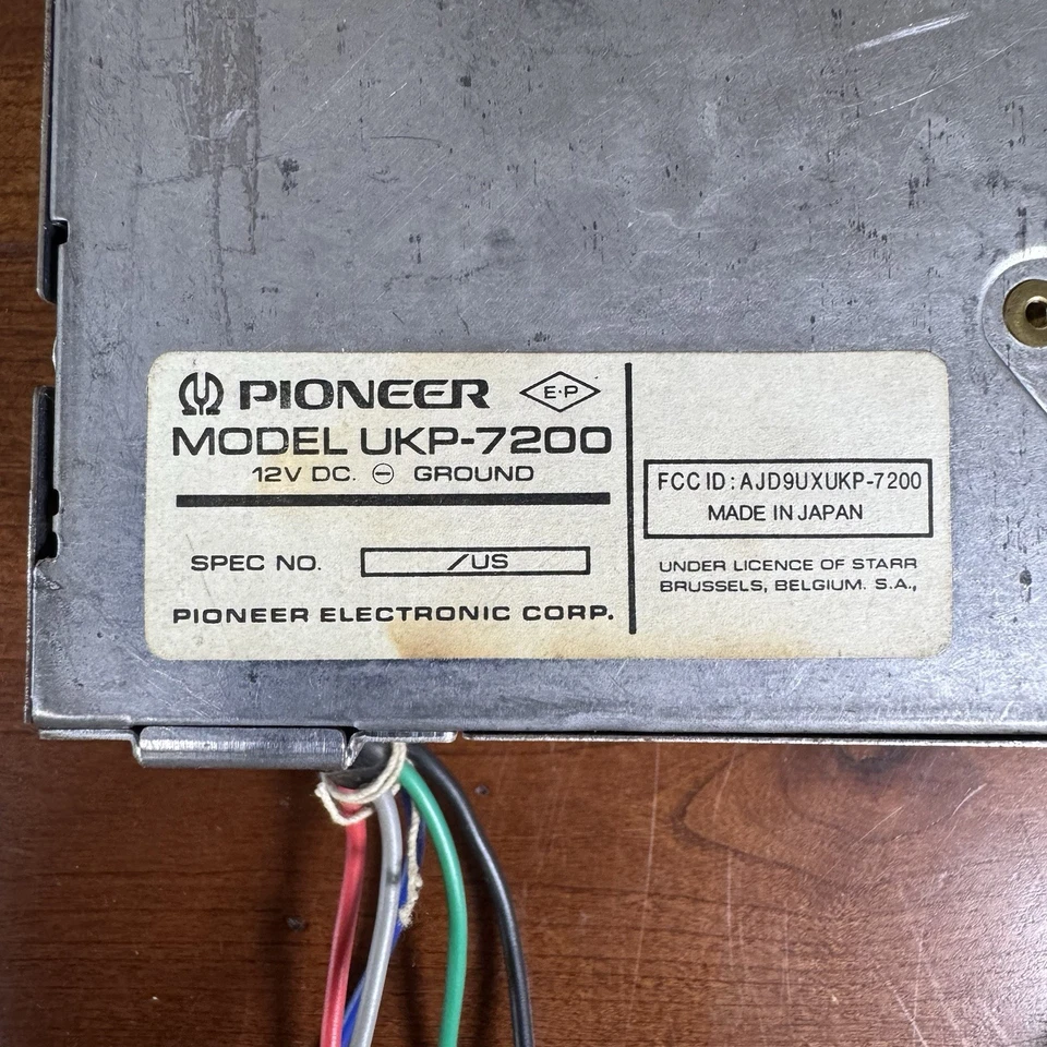 VINTAGE PIONEER KP-7200 CAR RADIO - In Great Condition! [Untested] - Image 4 of 4