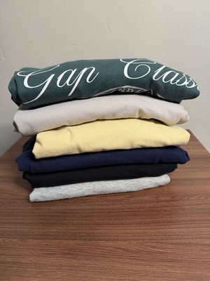 Men s Gap Tee Shirts - 6 Tees - Assorted Colors - Size Small