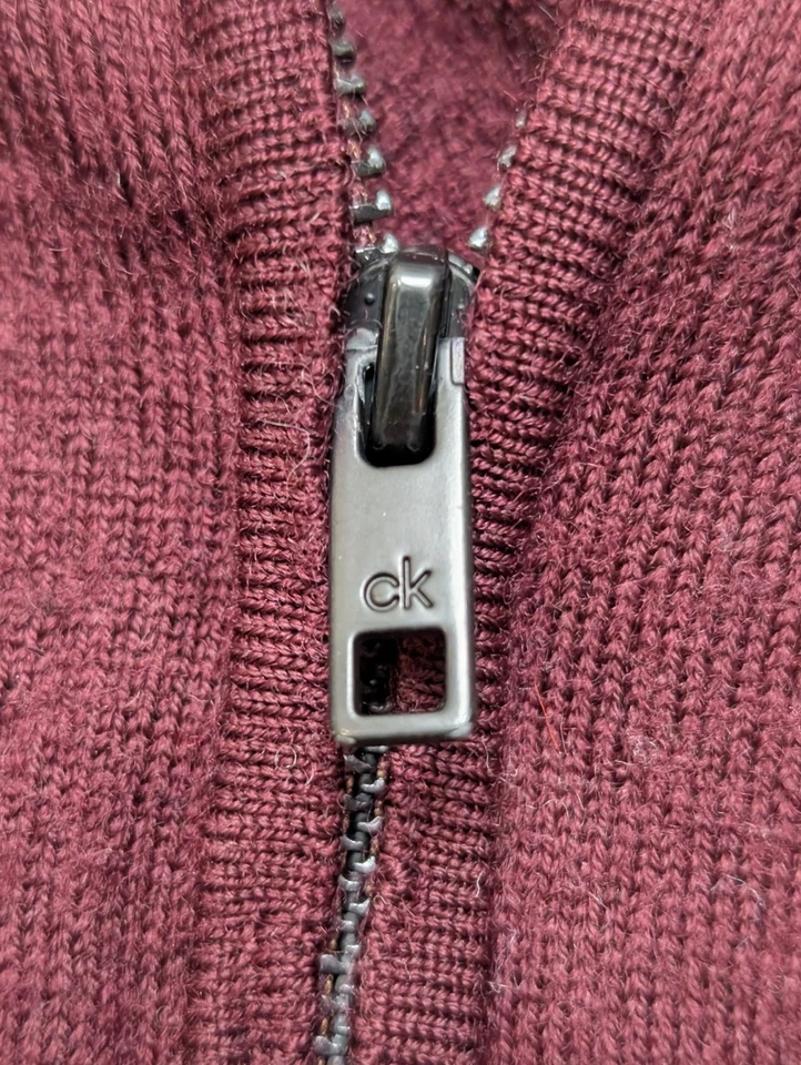 Pull Calvin Klein Col Montant Zippé 100% Laine Bordeaux Vintage Taille L - Photo 4/4