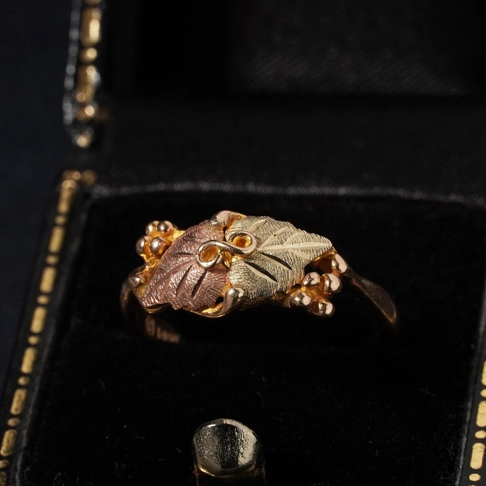Vintage Black Hills Grape Vine Leaves Ring 10k Rose & Yellow Gold Size P / 7.5 - Image 4 of 4