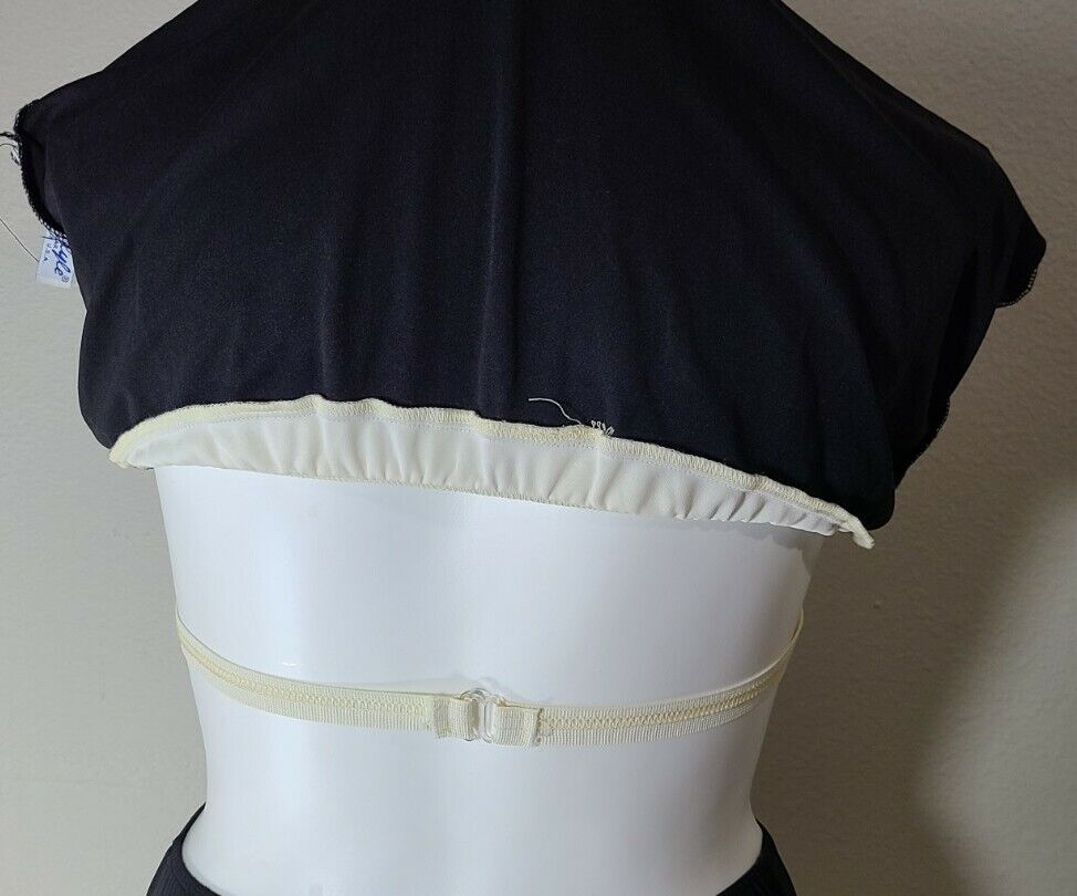 Foto 10 di 14
