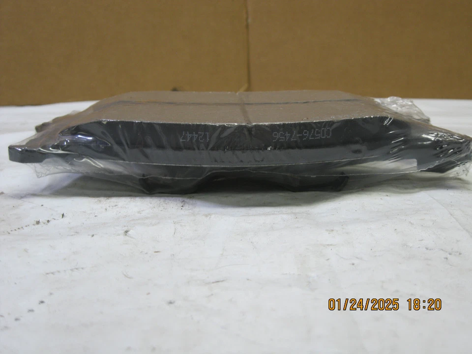 Ceramic Disc Brake Pad Set-Dash4 Pads Dash 4 Brake CD576 Foto 4 de 4