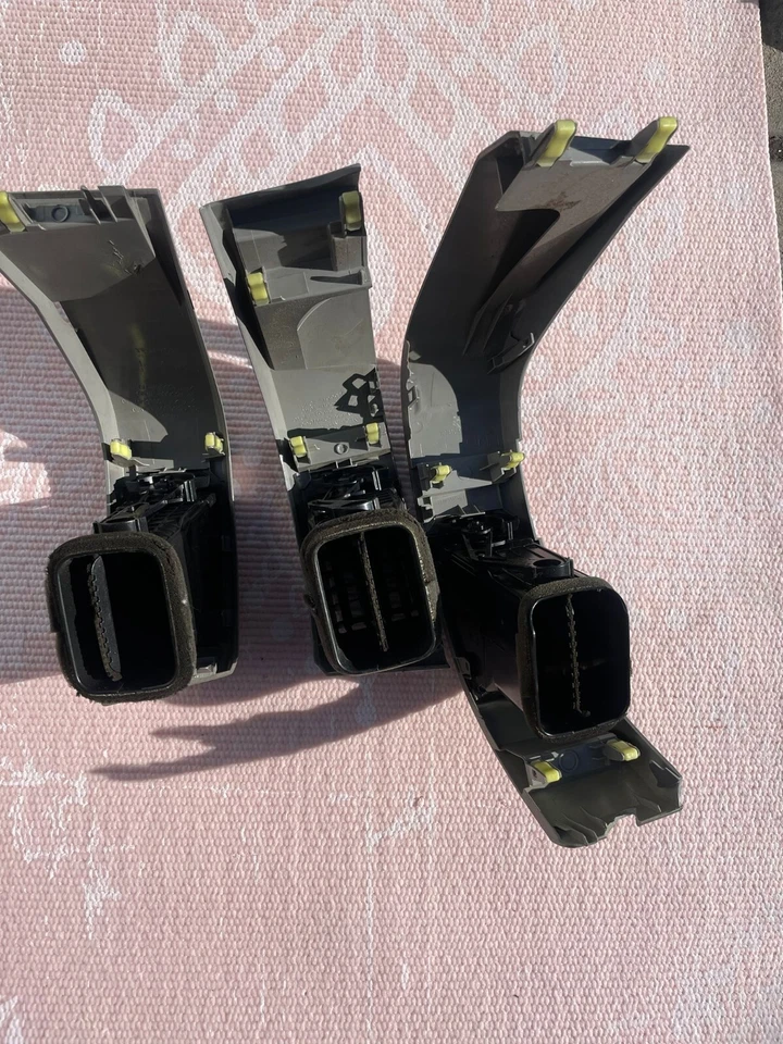 Juego de 3 embellecedores bisel ventilación aire acondicionado tablero tablero Toyota Prius 2004-2009. Foto 2 de 3