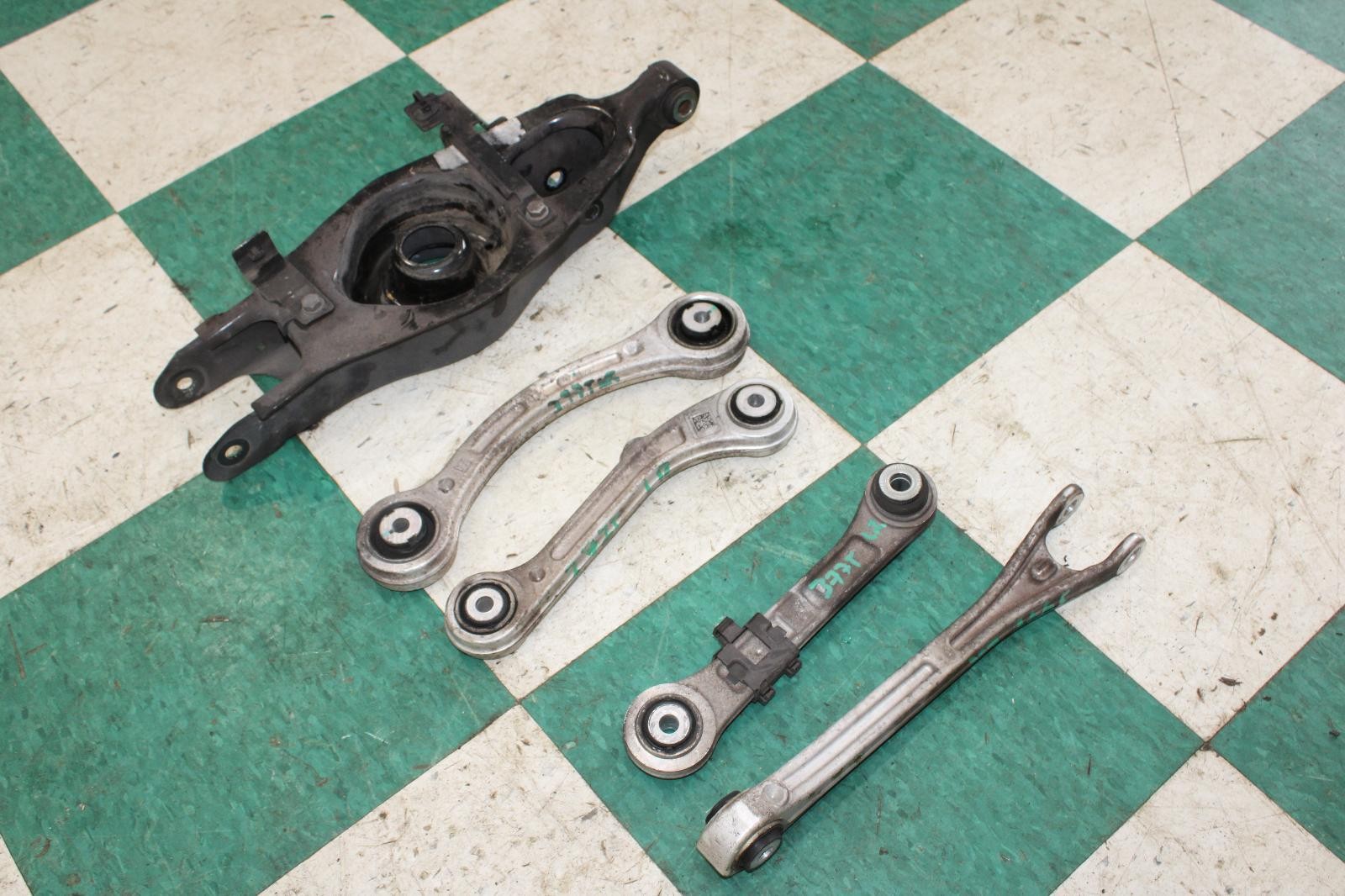 Maserati Ghibli 2014-2017 Rear Left Upper Control arms Set of 5