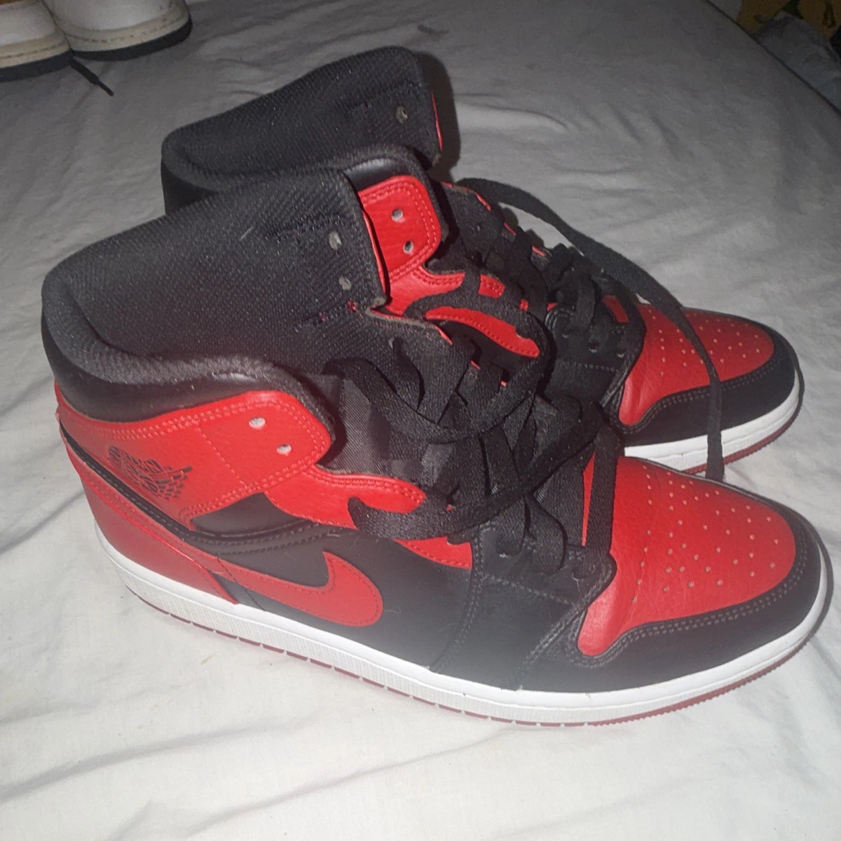 Preços baixos em Jordan 1 Mid Black Red | eBay
