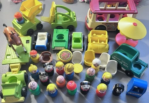 Vintage Fisher-Price Little People Lot Of 37 Pieces Cars Bus Construction & More