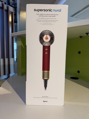 Dyson Supersonic Nural Haartrockner - Special Edition Rot Samt & Gold Brandneu