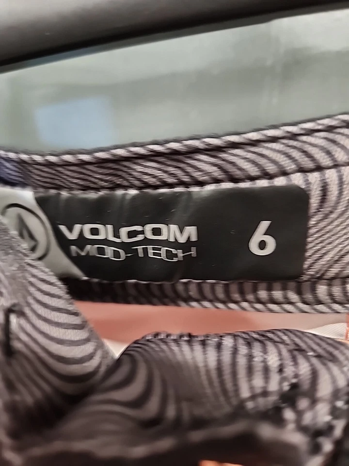 Boys Swimwear Volcom Floral Print Size 6 - Image 3 of 4