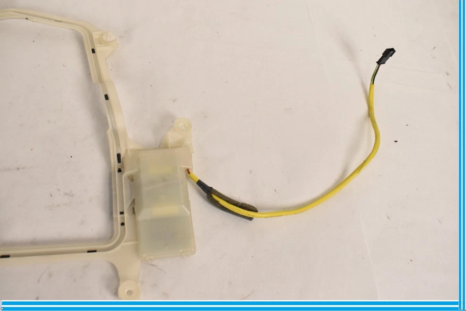 00-06 Mercedes W220 S55 AMG Front Right Keyless Go Entry Antenna Control Module - Image 4 of 4