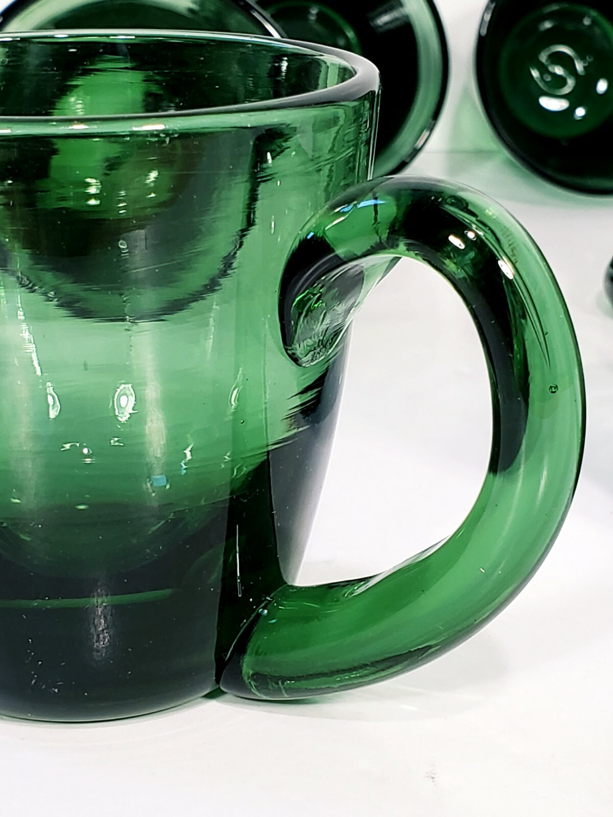 Vintage Hand Blown Emarald Green Art Glass Tea / Coffee Cups Lot Of 6