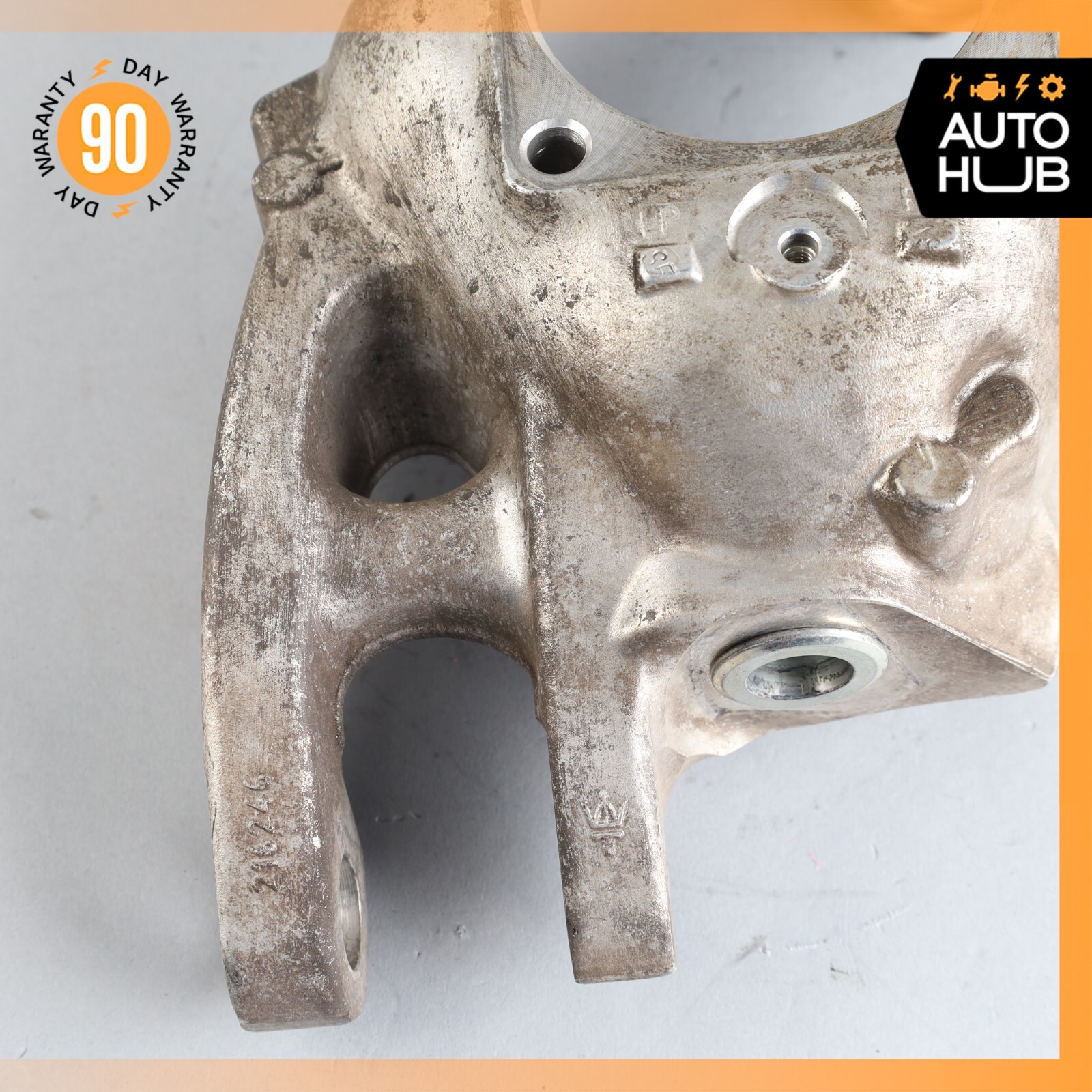 06-10 Maserati Quattroporte M139 Rear Right Side Spindle Knuckle Hub OEM 51k