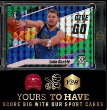 2019-20 Luka Doncic Panini Mosaic Give and Go GREEN Mosaic Prizm #10 Mavericks