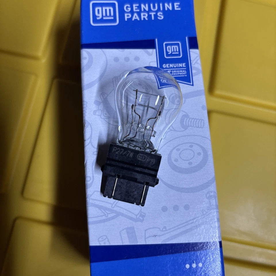 General Motors Multi-Purpose Light Bulb 12450108 (32 Bulbs) - Image 4 of 4