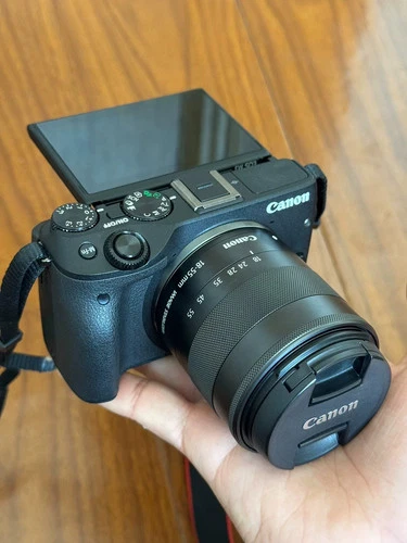 USED Canon EOS M3 Mirrorless Camera with 18-55mm Lens (Black)