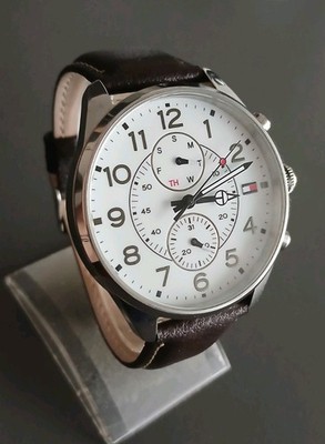 Herrenuhr Tommy Hilfiger Multifunction. Lederband Uhren 