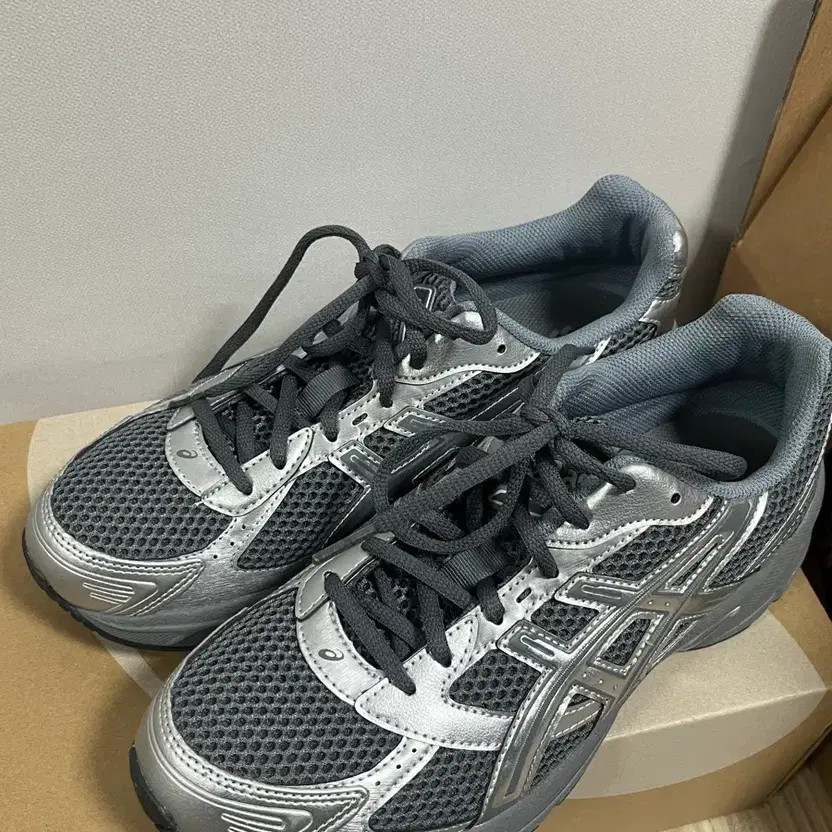Asics Gel 1130 Running Shoes - Size 255, New, Steel Grey & Silver thumbnail 2