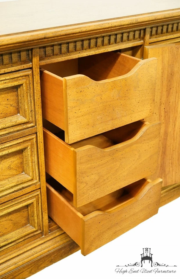 STANLEY FURNITURE Italian Provincial Style 68" Triple Dresser 2193-05 - Image 4 of 4