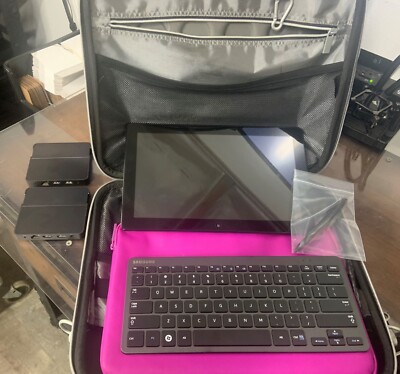 Samsung ATIV Smart PC Pro XE700T1C Bundle Two PC Docks, Keyboard, Pen and Case