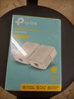 LOT TP-LINK AV600 Powerline Ethernet Adapter Starter Kit - White (TL-PA4010 KIT)