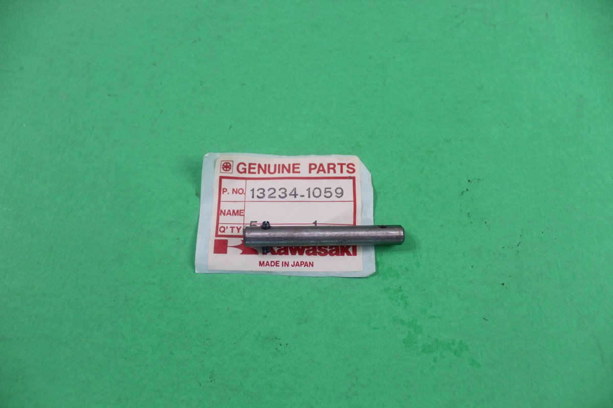 NOS OEM ORIGINAL KAWASAKI KX125 KDX200 GOVERNOR SHAFT #13234-1059